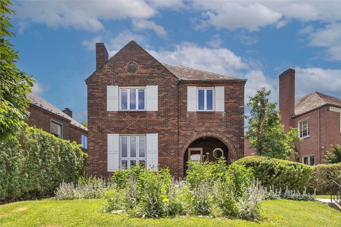 Property Photo: 2751 Beechwood Blvd PA 15217