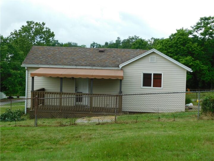 Property Photo: 27 Community Avenue PA 15401