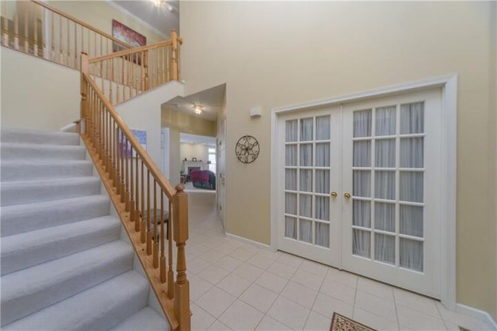 Property Photo: 1403 N Shevlin Ct PA 15143