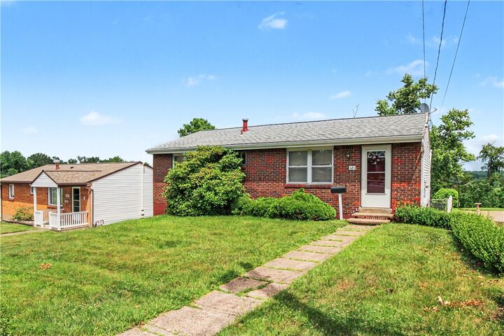 Property Photo:  121 Vetter Dr  PA 15235 
