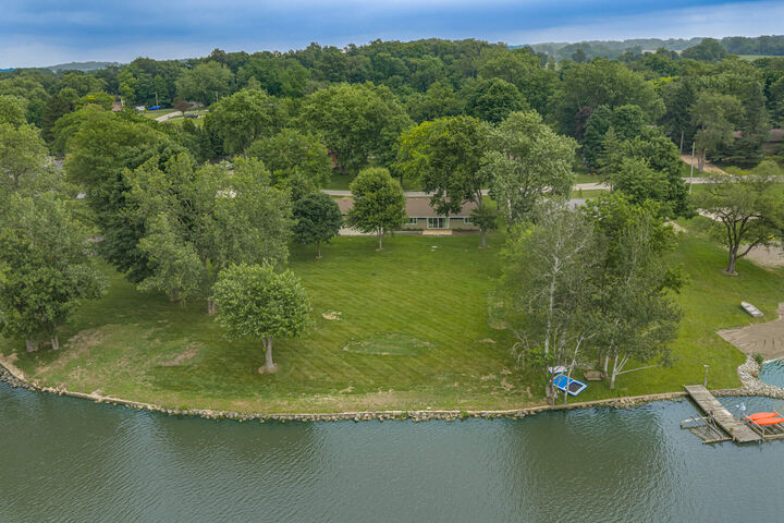 Property Photo: 1091 Sylvan Shores Drive OH 45369
