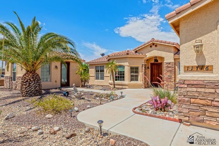 Property Photo: 11716 McCollough St AZ 85356