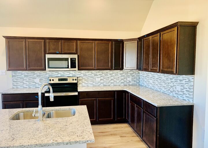 Property Photo:  808 Fallbrook Drive  TX 76502 