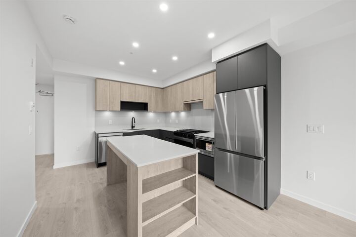 Property Photo: 6585 195A Street 206 BC V4N 6Y9
