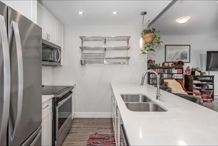 Property Photo:  2180 Kelly Avenue 4212  BC V3C 0L1 