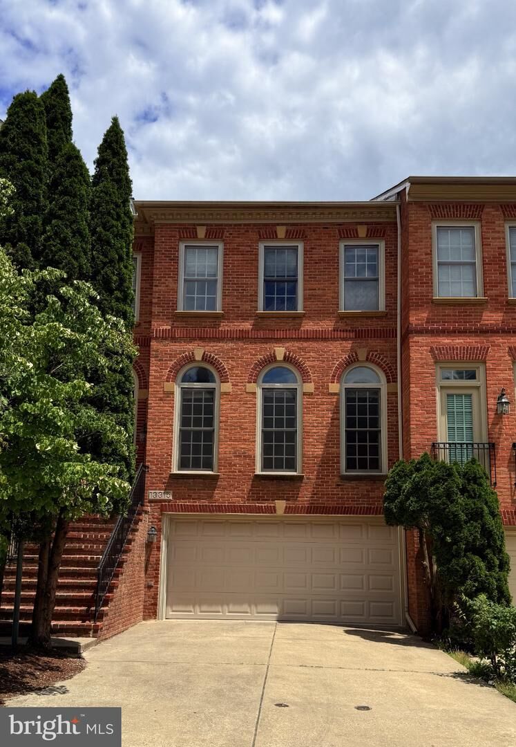 Property Photo: 13315 Sunny Brooke Place MD 20854