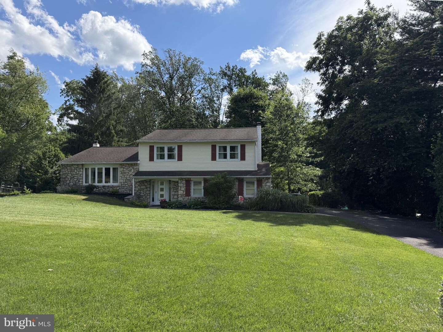 Property Photo:  4 Far View Road  PA 18914 