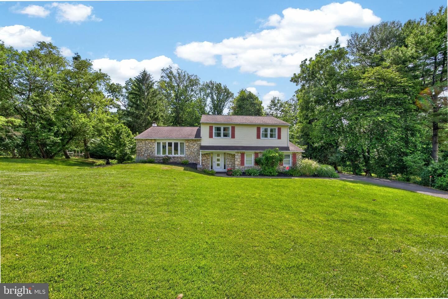 Property Photo:  4 Far View Road  PA 18914 