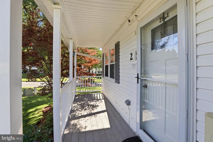 Property Photo:  2 Bush Hill Court  MD 20882 