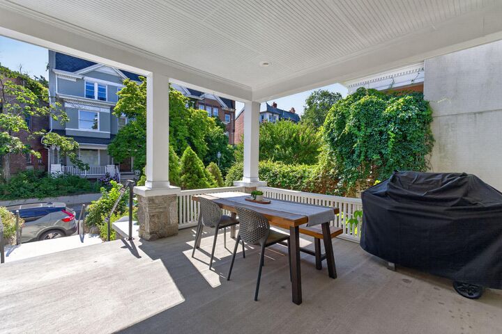Property Photo: 3350 17th Street NW 1 DC 20010