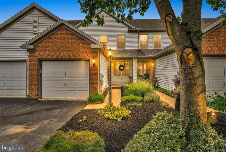 Property Photo: 124 Teal Terrace PA 17601