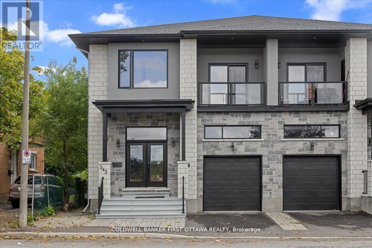 Property Photo:  560 Queen Mary Street  ON K1K 1W1 