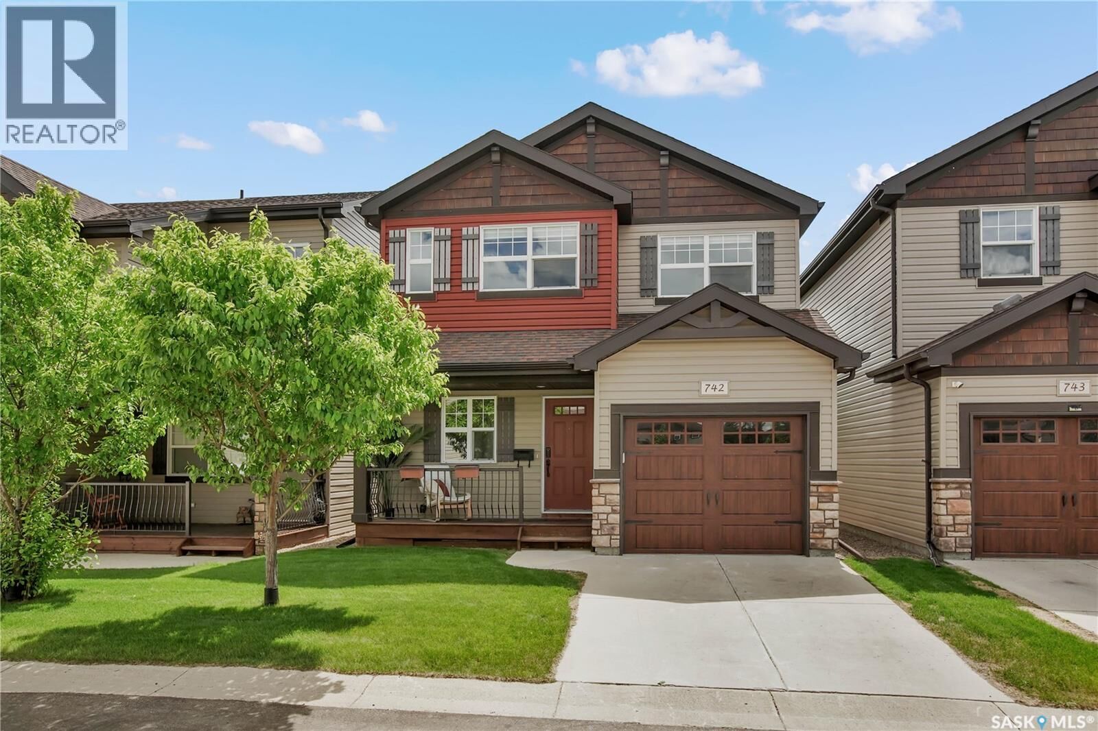 Property Photo:  742 150 Langlois Way  SK S7T 0L4 
