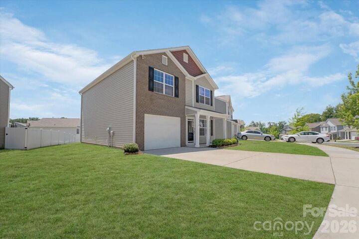 Property Photo: 7112 Finnigan Road NC 28215