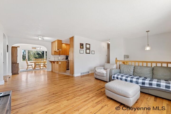 Property Photo: 731 Melton St WY 82009