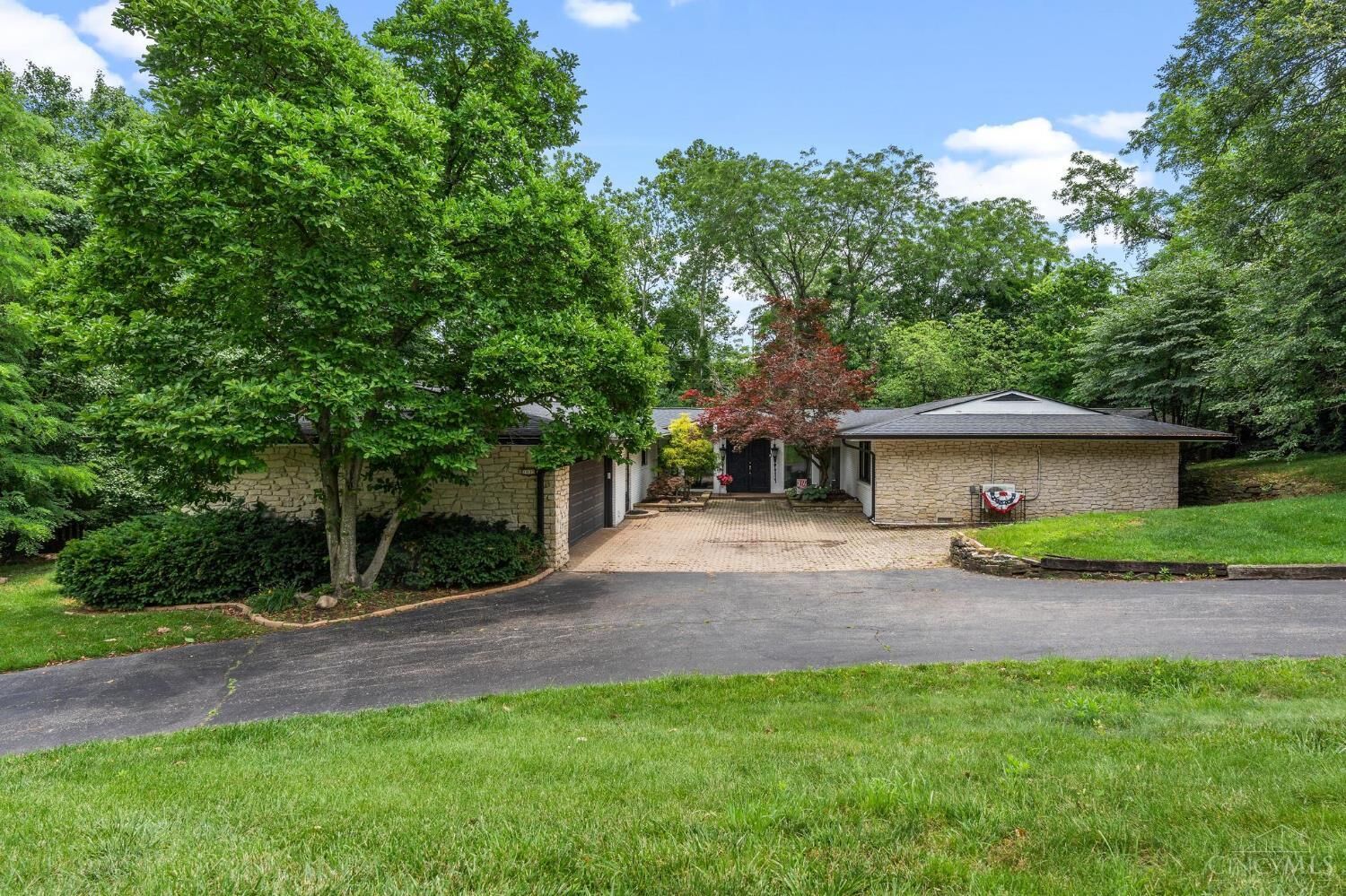 Property Photo:  2005 Tullis Drive  OH 45042 