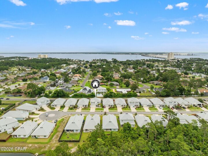 Property Photo:  532 Cove Villa Street  FL 32407 
