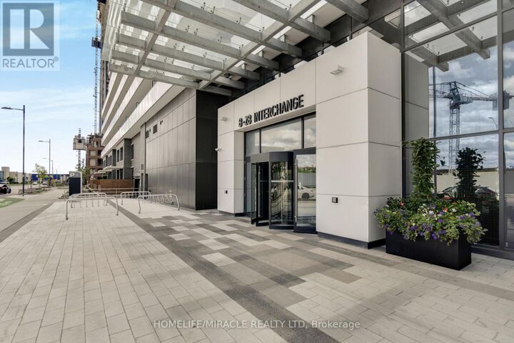 Property Photo:  28 Interchange Way 702  ON L4K 0P8 