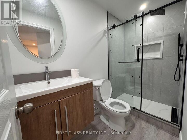 Property Photo: 2793 Lindholm Crescent ON L5M 4P7