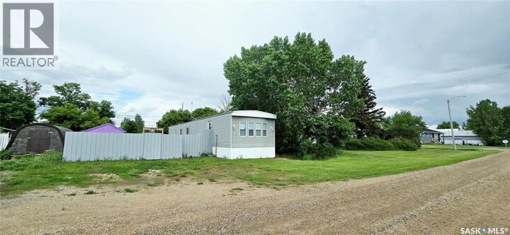 Property Photo: 205 Prospect Street SK S0G 0G0