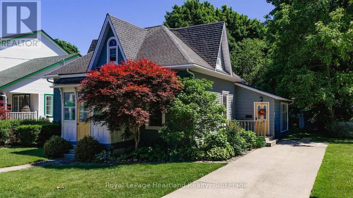 Property Photo: 36 Trafalgar Street ON N7A 1T4