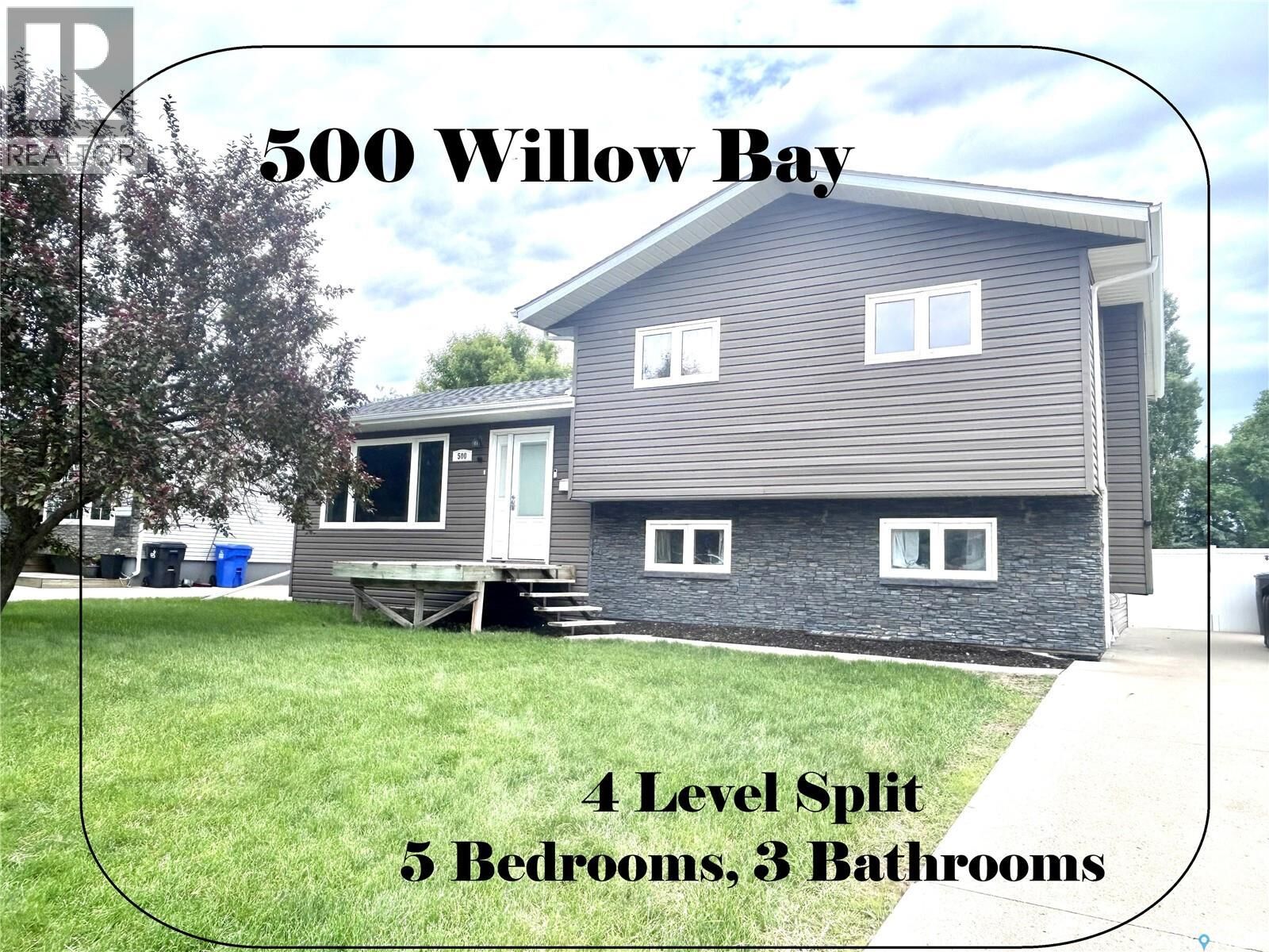 Property Photo:  500 Willow Bay  SK S4A 2G4 