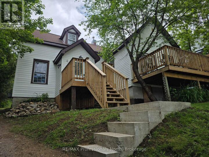 Property Photo: 6 Dufferin Street North ON P1H 1X3