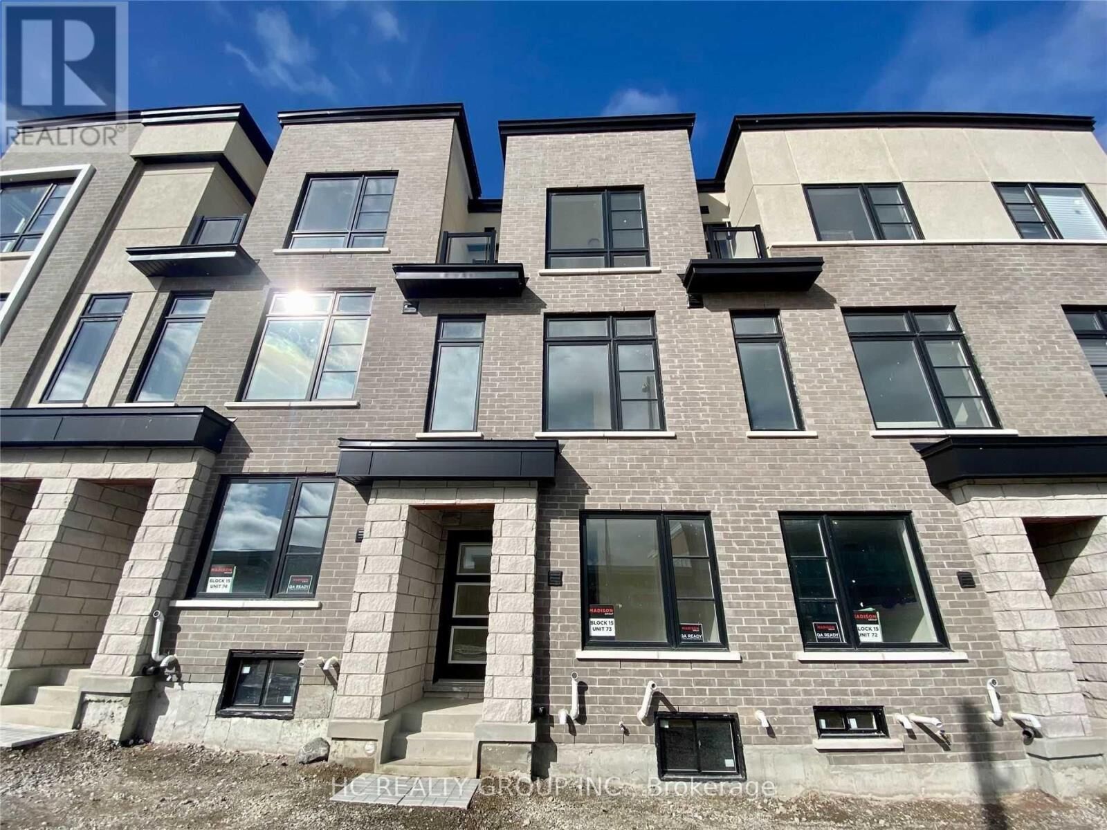 Property Photo:  2578 Castlegate Crossing  ON L1X 0G4 