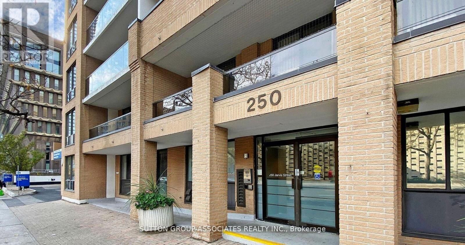 Property Photo: 250 Jarvis Street 804 ON M5B 2L2