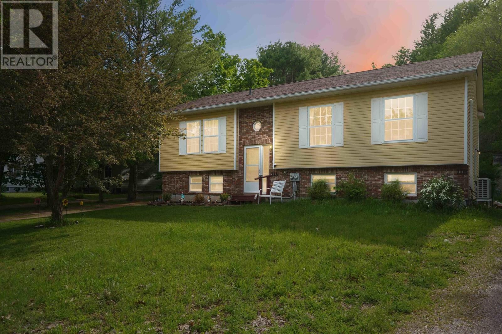 Property Photo:  11 Robinson Drive  NS B0P 1E0 