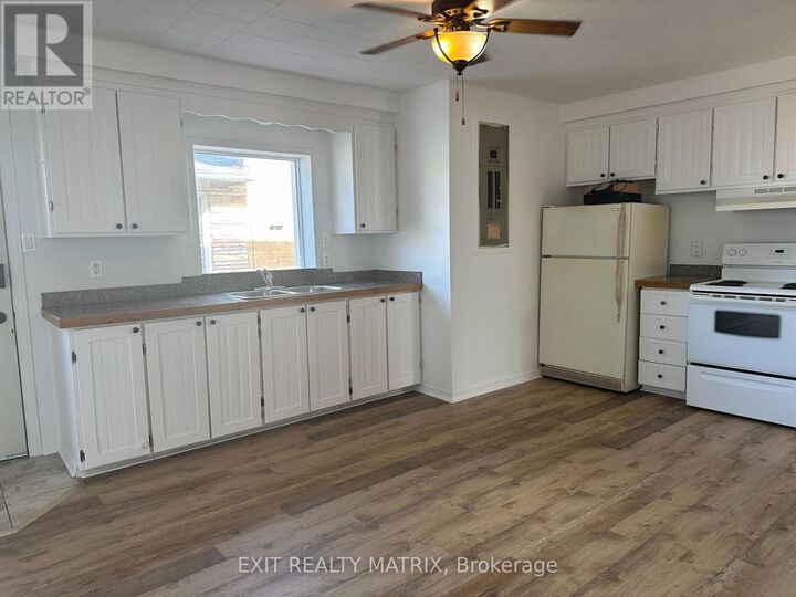 Property Photo:  696 Principale Street A  ON K0A 1M0 
