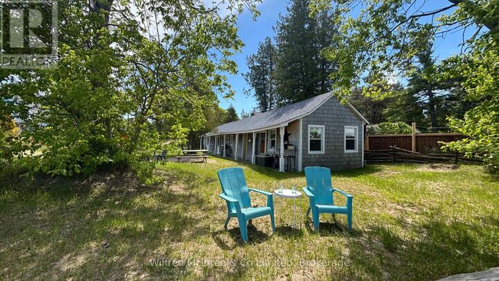 Property Photo:  105 5th Avenue South  ON N0H 2L0 
