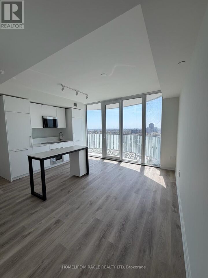 Property Photo:  1 Fairview Road 1002  ON L5A 4C6 