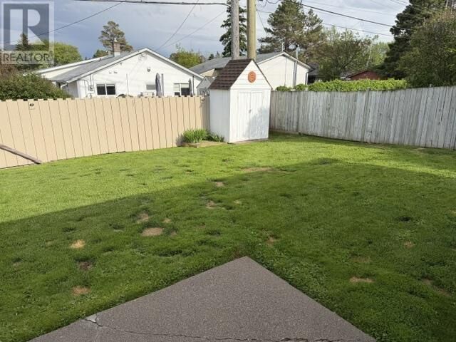 Property Photo:  177 Windemere Ave N  ON P7A 6B6 