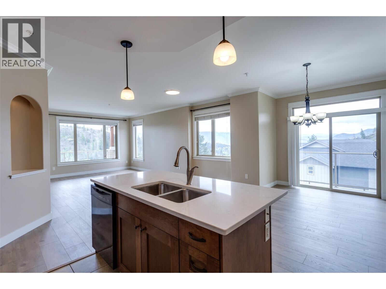 Property Photo: 2470 Tuscany Drive 302 BC V4T 3G8