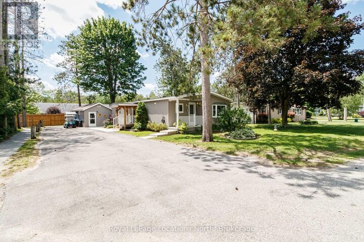 Property Photo: 5 Southwest Golf Avenue Southwest 5 ON L9Z 1K2