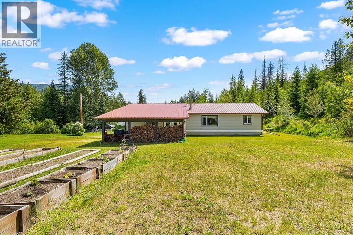 Property Photo: 635 Lakeview Arrow Creek Road BC V0B 2N1