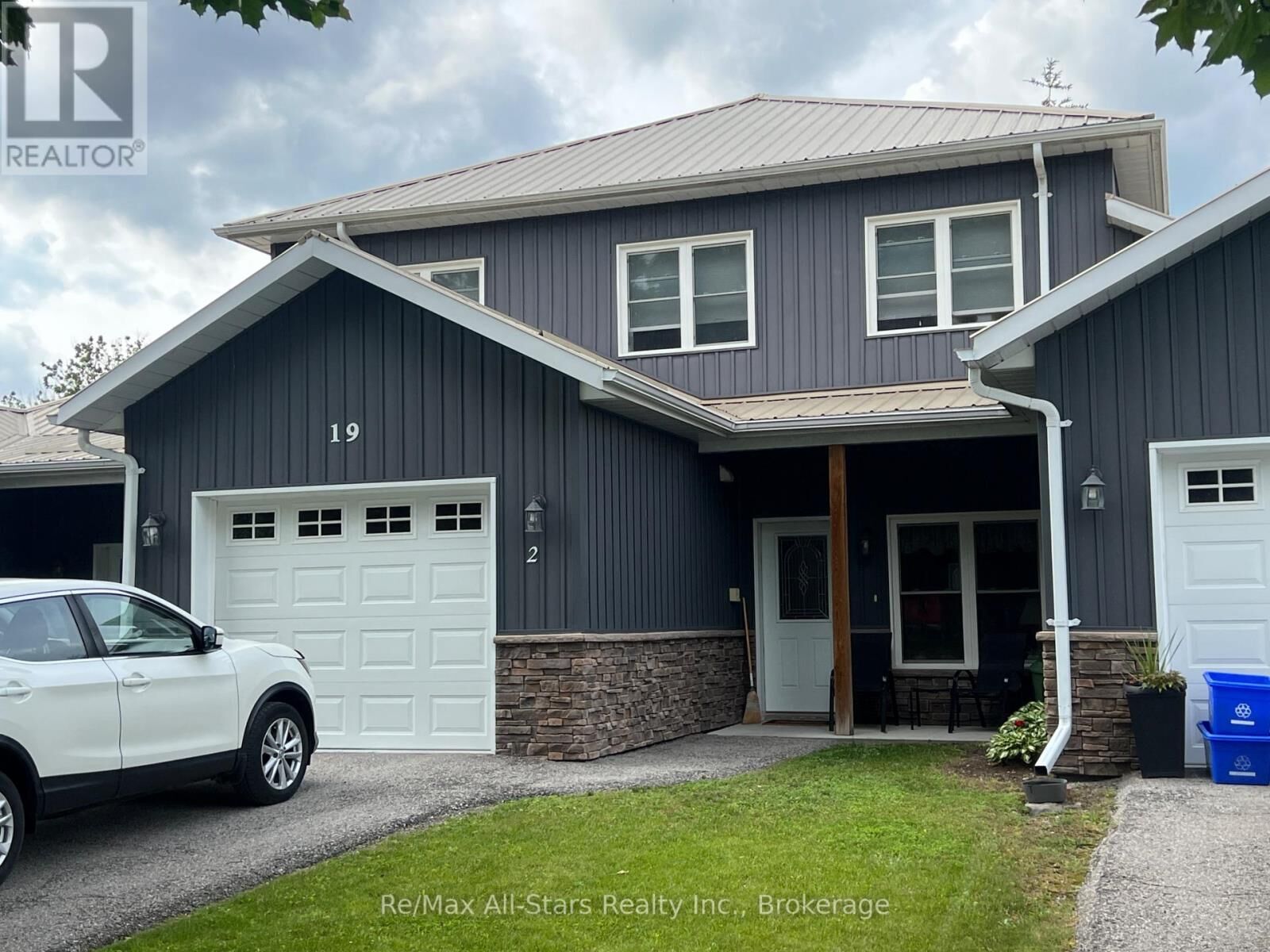 Property Photo:  19 Queen Street 4  ON K0M 1A0 