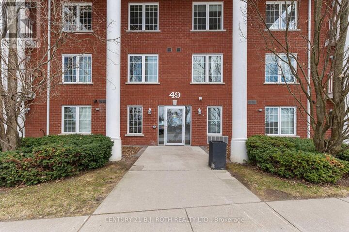 Property Photo: 49 Jacob'S Terrace 209 ON L4N 0W4