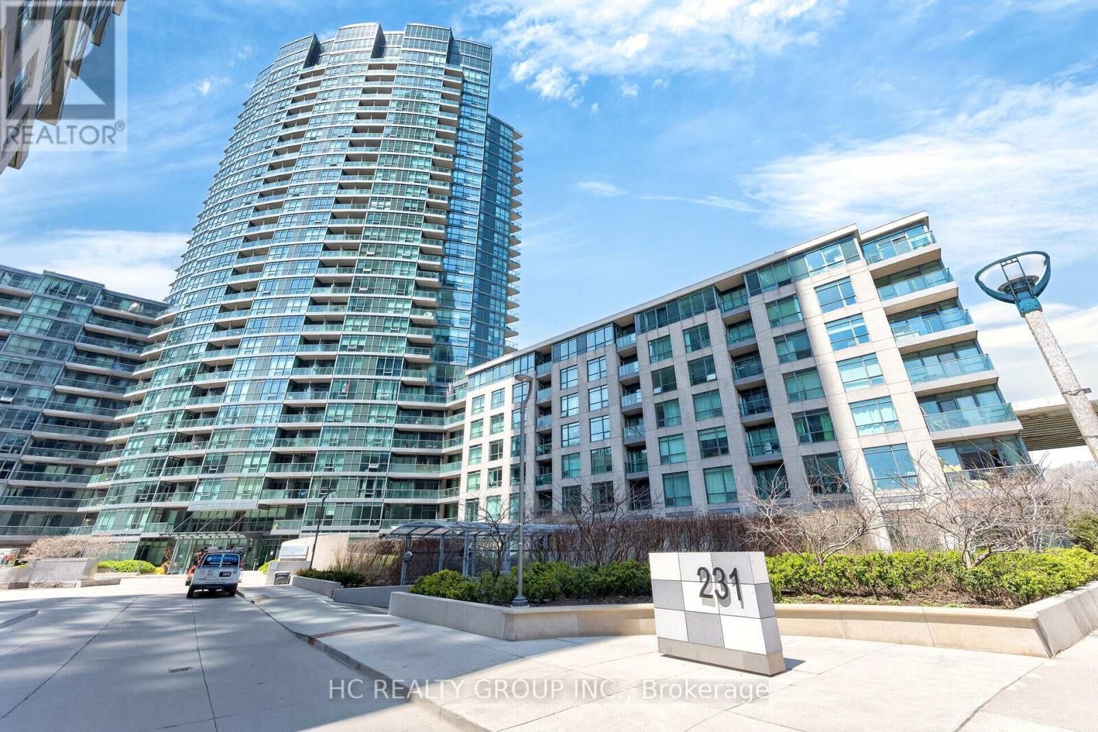Property Photo:  231 Fort York Boulevard 121  ON M5V 1B2 