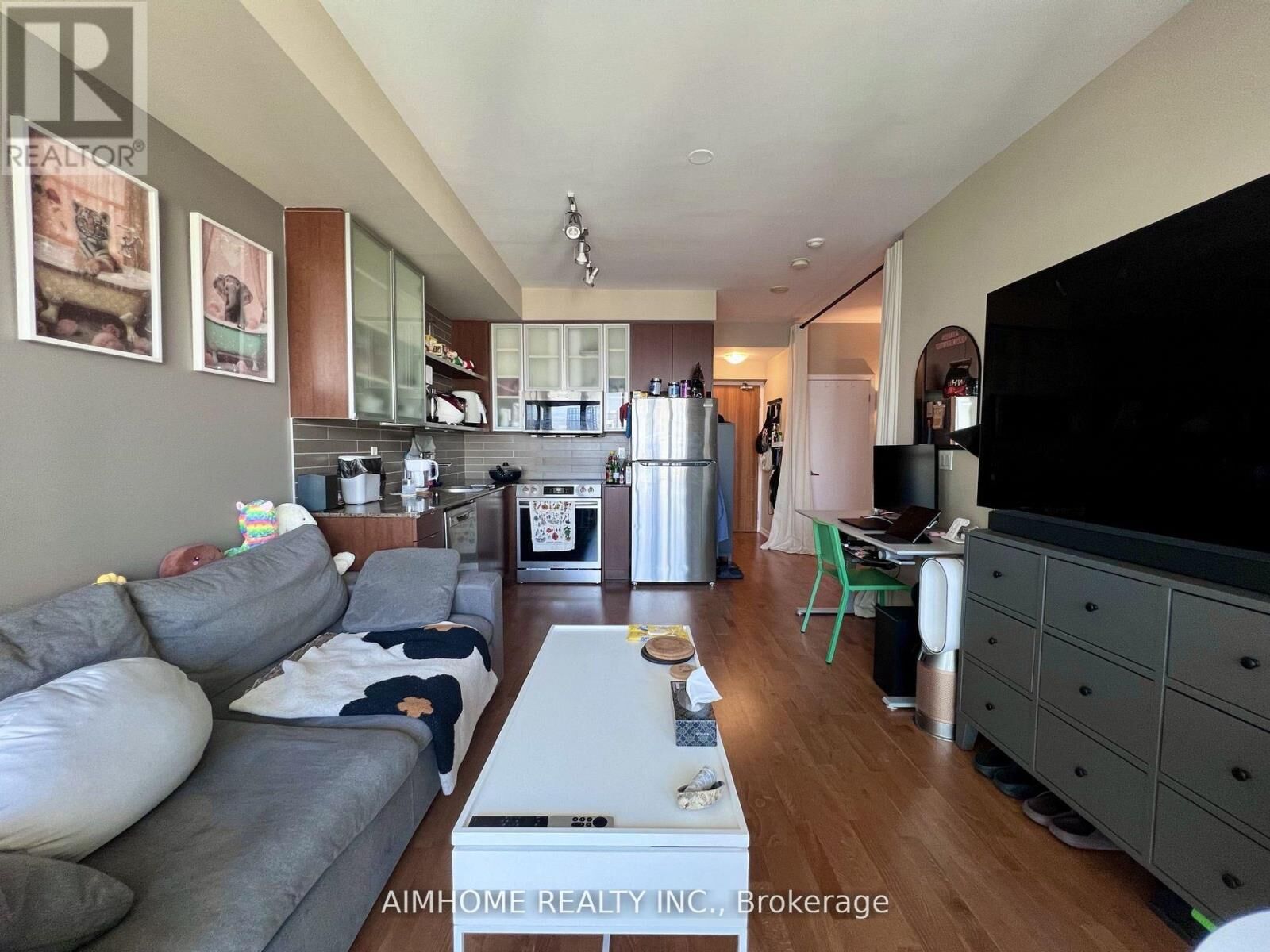 Property Photo: 33 Lombard Street 2505 ON M5C 3H8