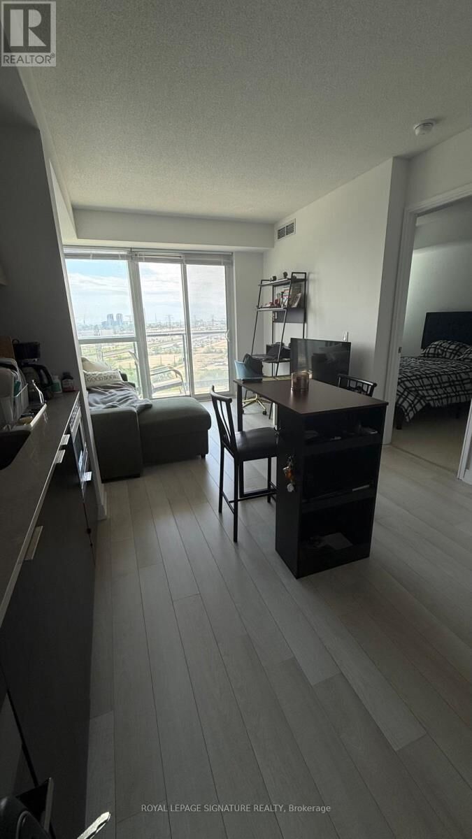 Property Photo:  20 Thomas Riley Road 1108  ON M9B 0C3 