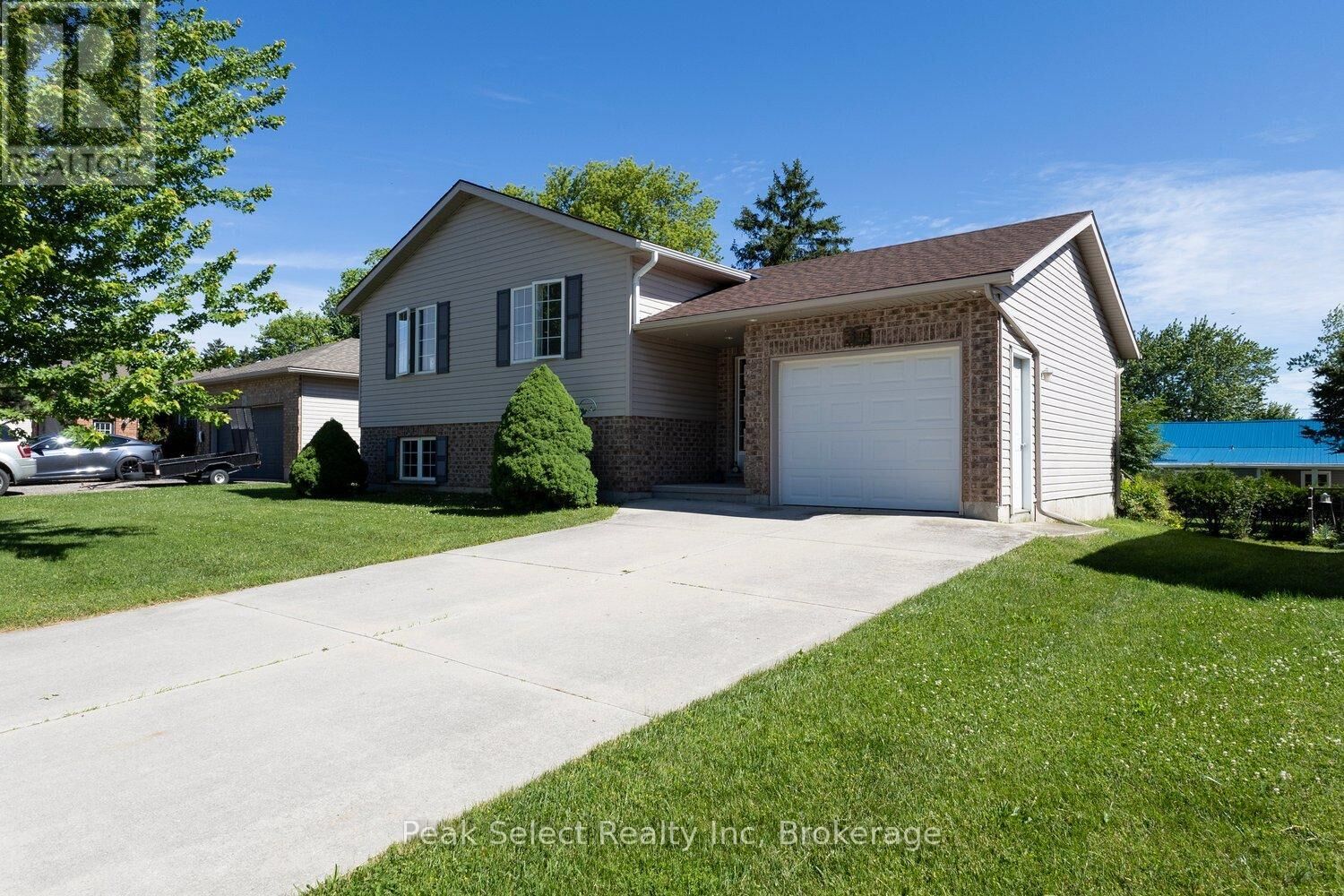 Property Photo:  59 Albert Street  ON N0K 1N0 