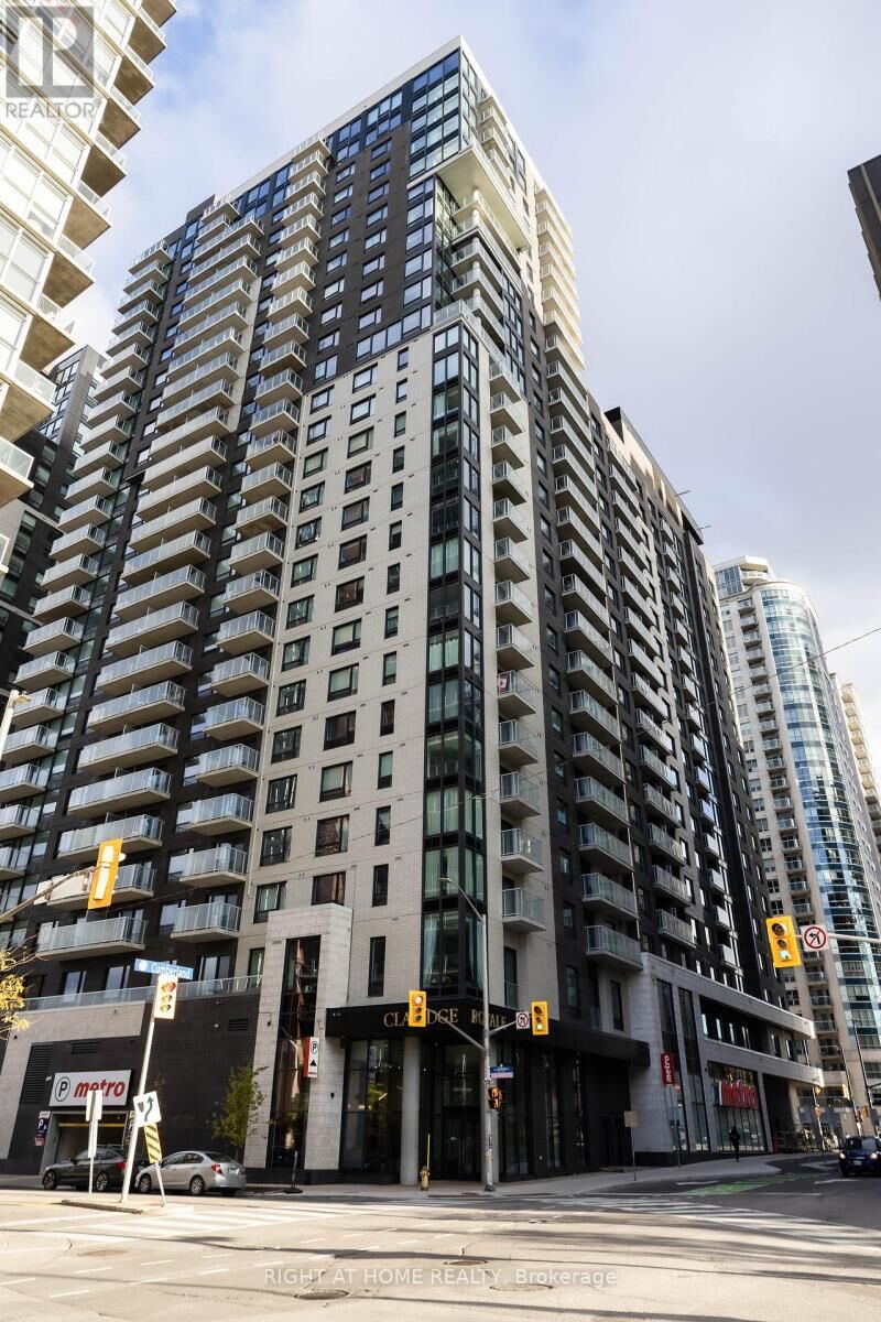 Property Photo:  180 George Street 2508  ON K1N 0G8 