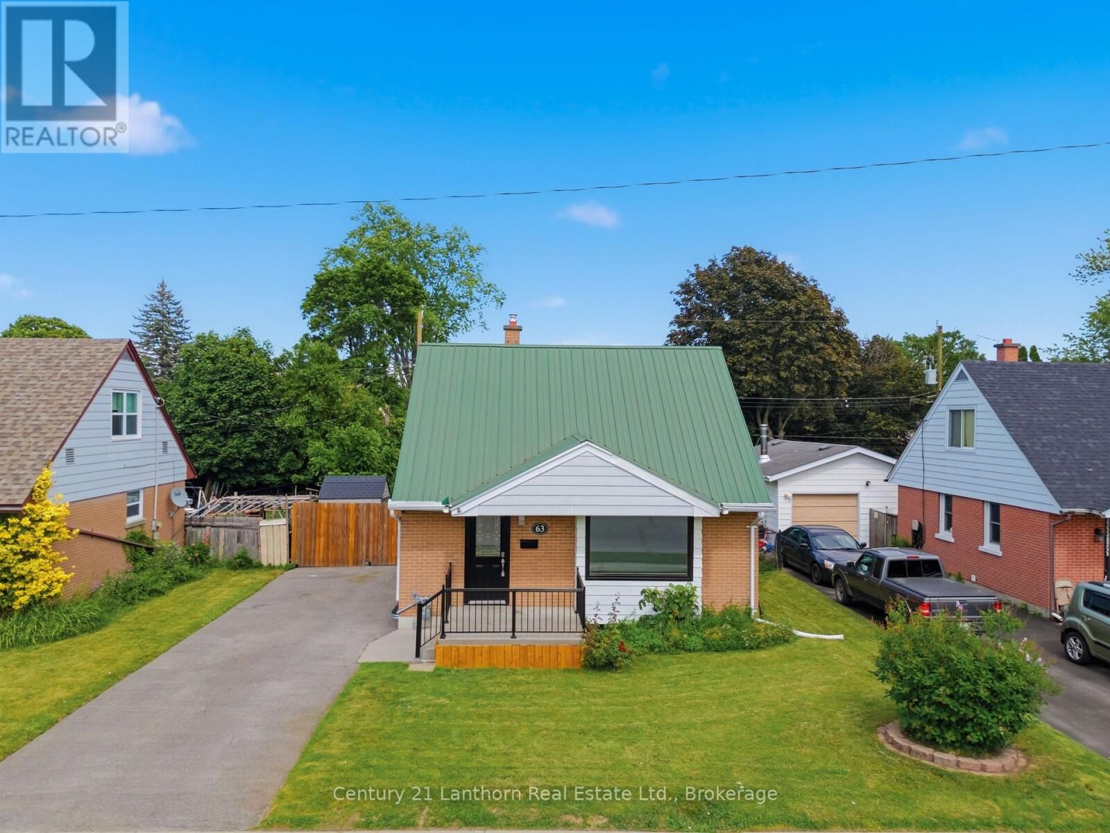 Property Photo:  63 Fourth Avenue  ON K8V 5N5 