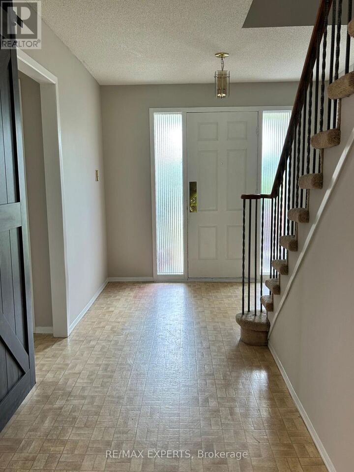 Property Photo: 146 Dumfries Avenue ON L6Z 2W9