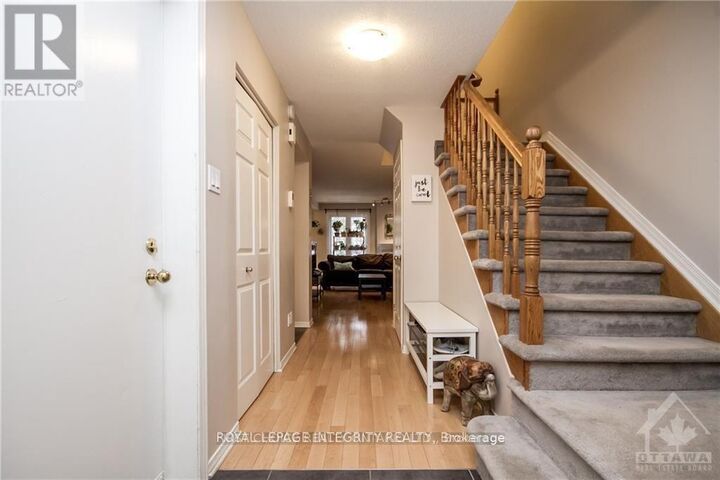 Property Photo:  15 Peterson Place  ON K2L 4A8 