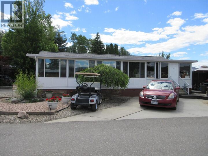 Property Photo: 415 Commonwealth Road 408 BC V4V 1P4
