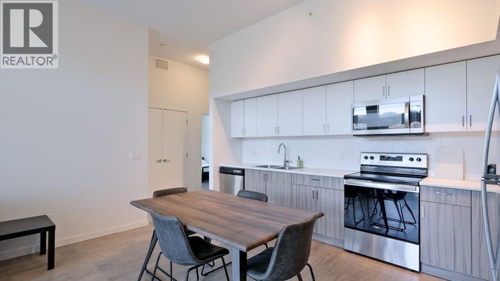 Property Photo:  625 Academy Way Ph11  BC V1V 0E3 