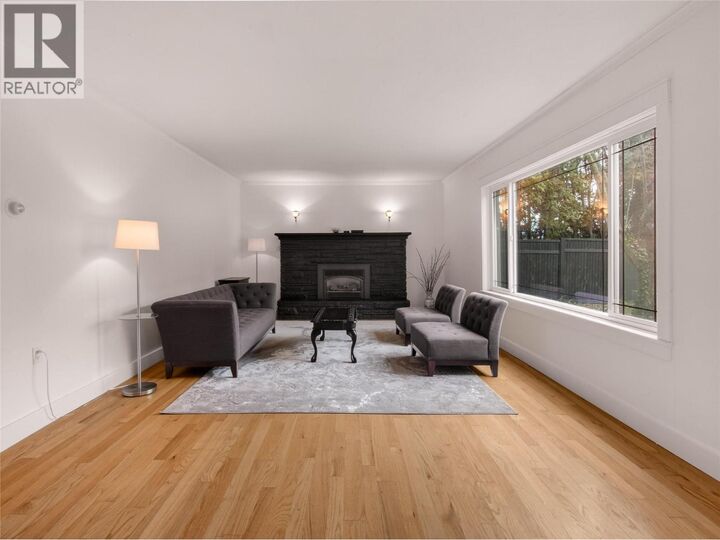 Property Photo:  410 Upper Bench Road North  BC V2A 8T4 